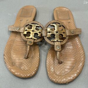 Tory Burch sandals Snake embossed with gold medallion logo, size 7